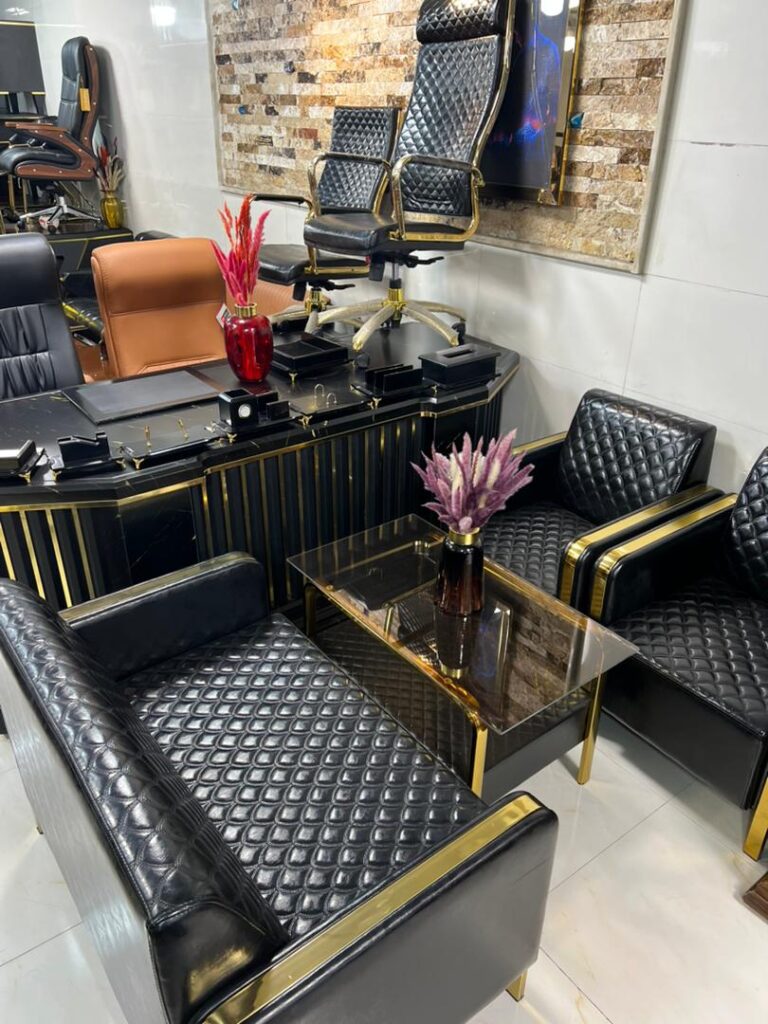 خریدار میز و صندلی اداری دست دوم